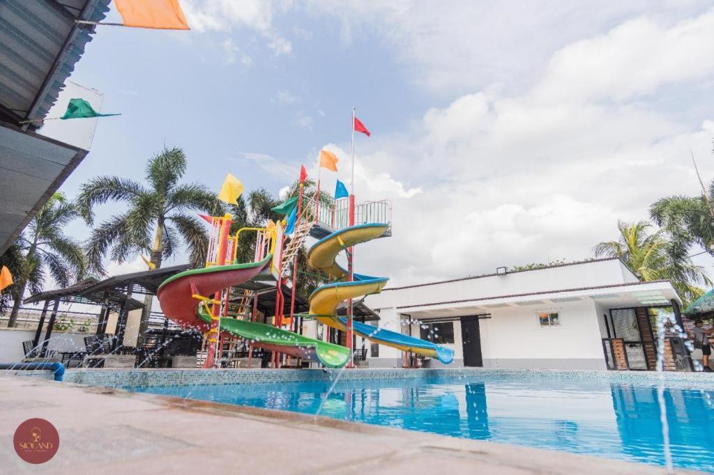 Quezon Premier Hotel - Candelaria Candelaria  Exteriér fotografie